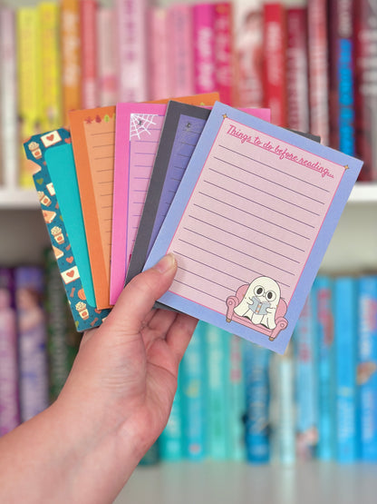 Skeleton Bookshelf Stationery