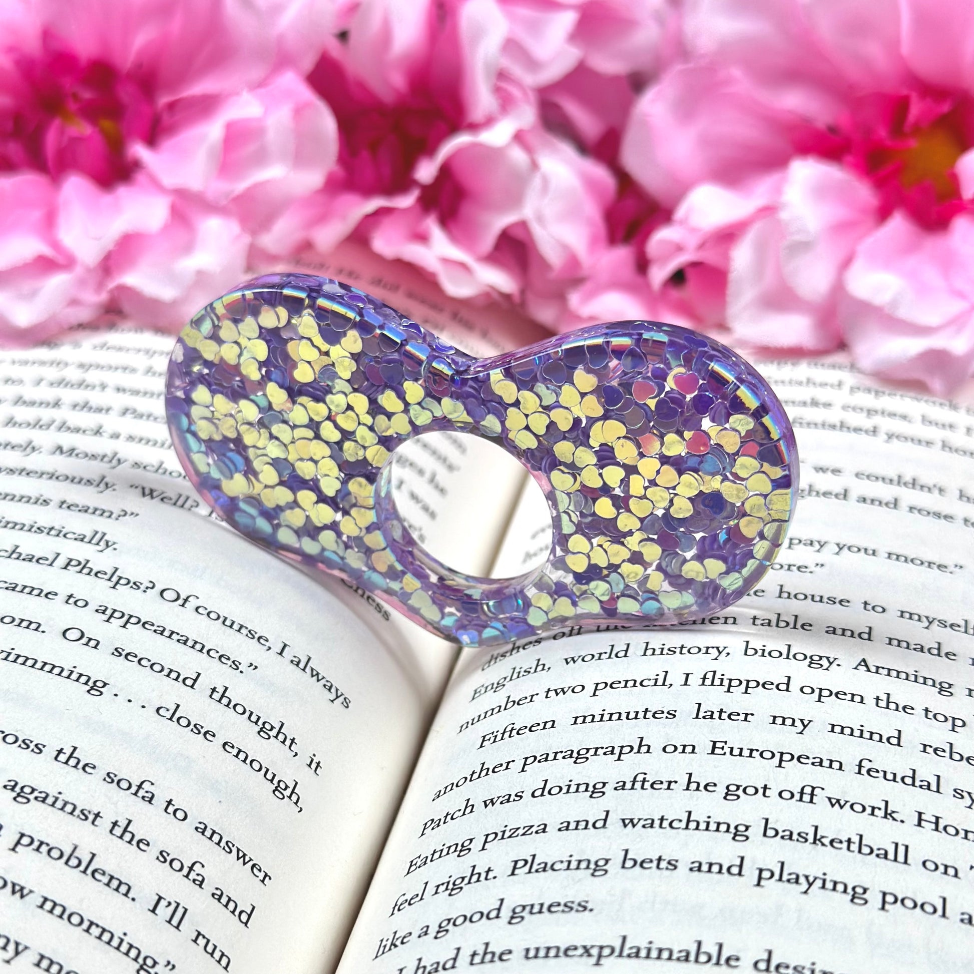 Glitter Resin Page Holders – Charming Chapters